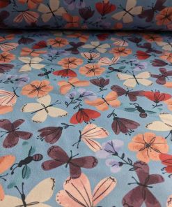 Softshell, kleine Schmetterlinge auf Hellblau