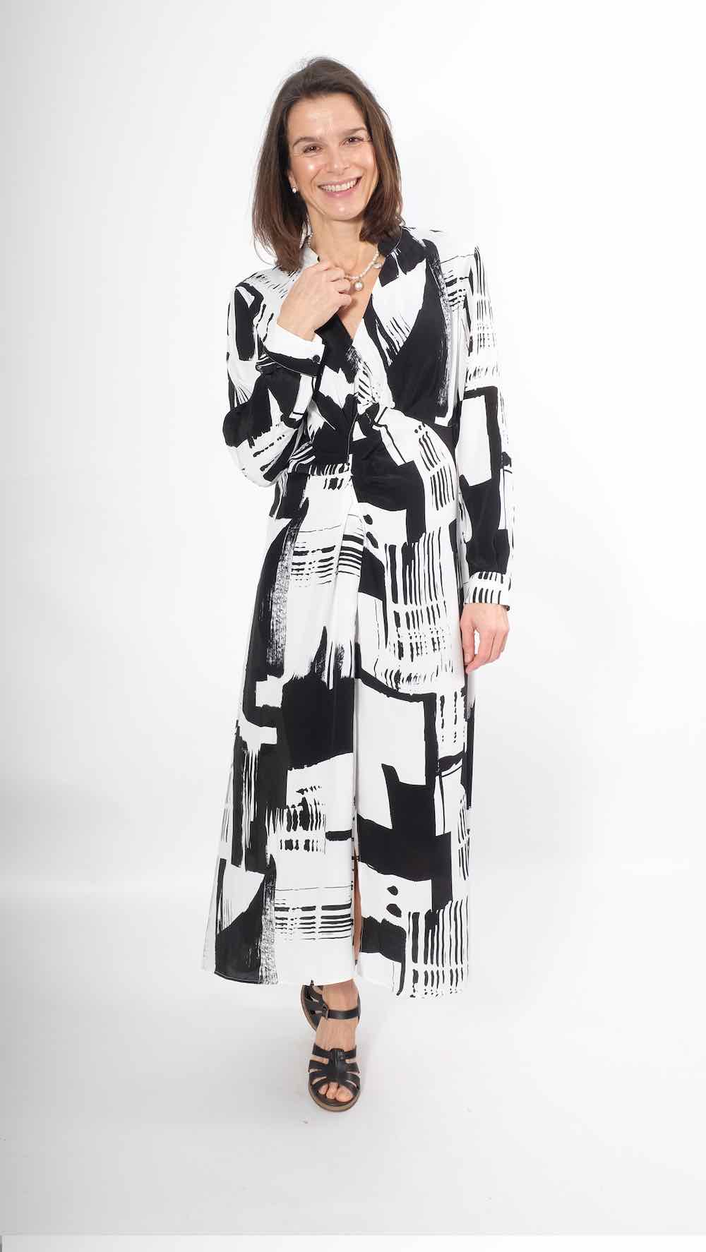 Viskose, grafische Musterung Weiß Schwarz – Bild 6