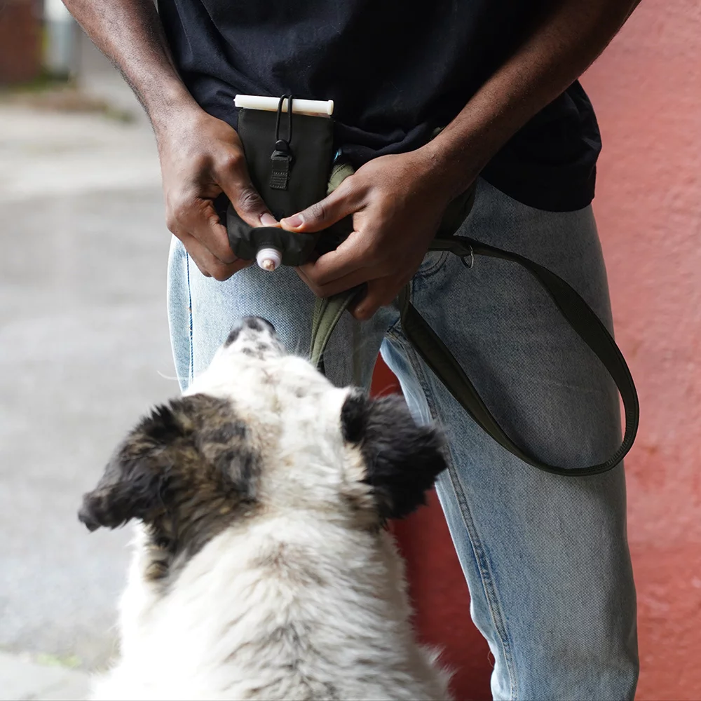 annyx Tubeholder, schwarz, Tube immer Griffbereit, waschbar bei 30°C – Bild 3